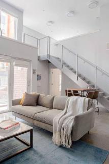 CozySuites l 2BR Loft, Monument Circle, Indy - Indianápolis - 3