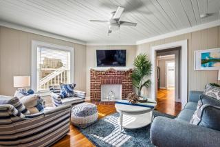 Ground Floor Duplex 3 Bedrooms Across from Beach - Jacksonville Beach - 2