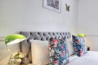 Elegant 3 Bedroom House in Basildon - Essex Free Parking & Superfast Wifi, upto 6 Guests - Basildon - 3
