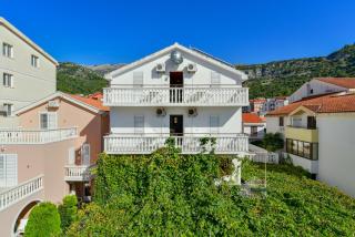 Rooms and Apartments Oregon - Budva - 4