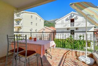 Rooms and Apartments Oregon - Budva - 1