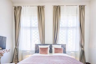 Opera Luxury Studio Apartment - 6