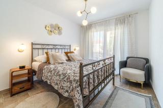 Holiday Home Josipa with heated pool - Supetar - 3