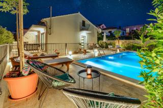 Holiday Home Josipa with heated pool - Supetar - 0