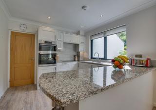 Oakdene House - 7