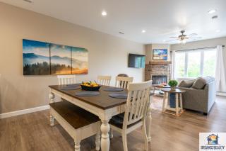New Build - Walk-In 3BR Condo with Arcade Game - FREE TICKETS INCLUDED - FHG-207 - Branson - 0