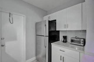 By Las Olas Bl, Pool, Parking, Remodeled & Central - Fort Lauderdale - 2