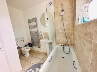 Cosy private double ensuite room with free parking RG302RL - 9