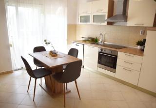 Levante - 500m Amphitheatre - free parking - 1