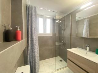 Faliro comfort apartment 10 mins walking to the beach - Atene - 4