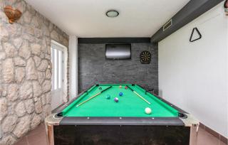 4 Bedroom Nice Home In Gornji Vinjani - 9