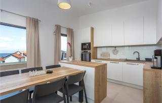 Pet Friendly Apartment In Malinska - 6