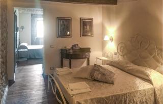 4 Bedroom Beautiful Home In Fivizzano - Rometta - 9