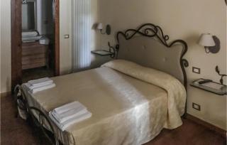 4 Bedroom Beautiful Home In Fivizzano - Rometta - 8