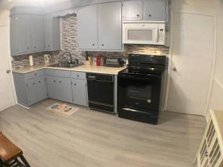 Comfortable and quiet apartment minutes from downtown in Thomasville! - 2