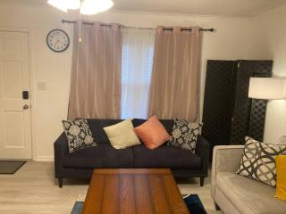 Comfortable and quiet apartment minutes from downtown in Thomasville! - 9