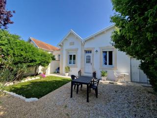 Villa 5 pers Châtelaillon-Plage, jardin, proche centre et plage - FR-1-706-6 - Châtelaillon-Plage - 0