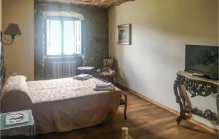 4 Bedroom Beautiful Home In Fivizzano - Rometta - 1