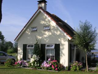 Attractive holiday home with jetty - Steendam - 8