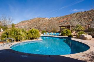 B9 Zion National Park Rental Top Floor 2-bedroom Hillside View - Washington - 3