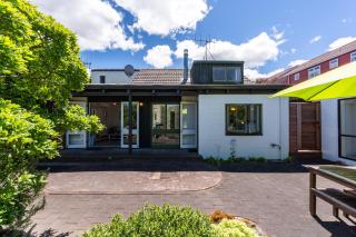 Elegant Townhouse - Taupo - 9