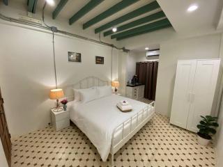 1 min walk to BTS, 3 Bed 3 Bath, Entire House - Bangkok - 5