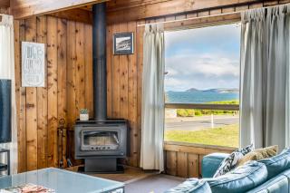 The Ark - Ocean Views & Coastal Ease - 8