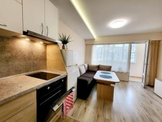 Bright City Apartment Varna - 5