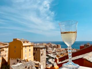 PEPITES BASTIAISES VATTA Appartement Roof Top Jacuzzi Vue Vieux Port - Bastia - 2