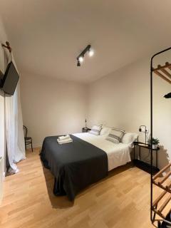 Barcelona PR Guesthouse - 8