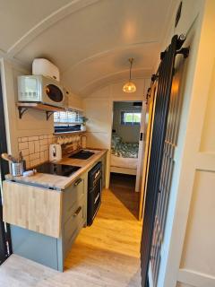 Gatwick Hideaway Hut - Charlwood - 4