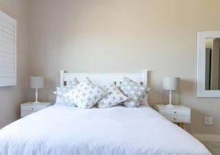 Seafront Retreat in Sandbaai - Hermanus - 4