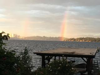 Fun Waterfront Home w/ Boat, Kayaks -Central Seattle! - Seattle - 5