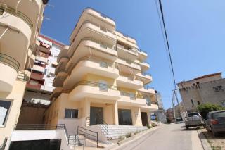 Familiar Apartment! Unwind with Beach & Sea Views! - Sarandë - 1