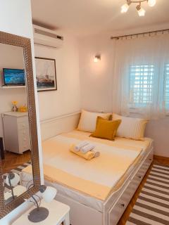 Studio Apartment Giovanni - Omiš - 0