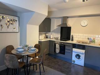 Poplar House-2Bedroom house in town centre with free Parking by ShortStays4U - Kings Lynn - 3