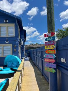 Blue Little Havana - 1