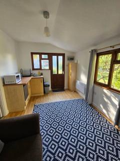 Picturesque Cabin in Cornwall - 1
