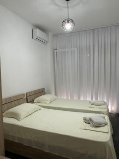 EME APARTMENTS - Kompleksi Lura 2 Gjiri i Lalzit - Durazzo - 3