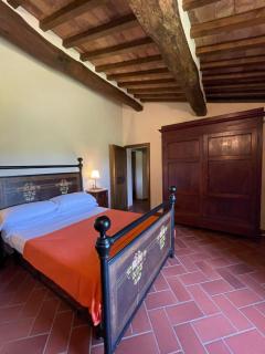 Podere I Sorbi, Spacious Tuscan Villa in Lajatico, Near Pisa & Volterra - 1