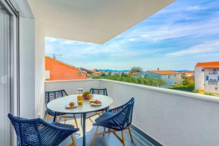 White Residence Luxury Apartment Bibinje - Bibinje - 5