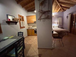 Porto Katsiki Guest Houses - Athani - 1