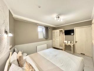 Budget Family Hotel - 4