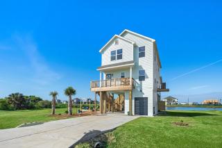New Home w/ Amazing Views-Close to Beach, Bay, & Galveston Island State Park - Galveston - 0