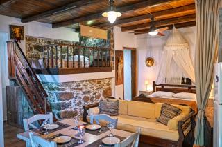 "PefkoPetro" Traditional House - Keramotí - 7