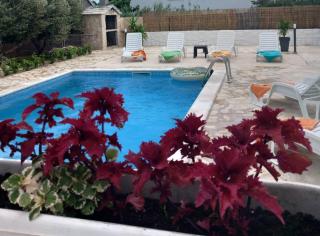 Holiday House M&A&K with swimming pool - 3