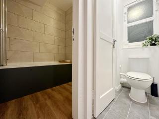 Zoey Place near Thames River - 2 Double Beds, 1 Single Bed, Spacious, Ideal for Families - Londra - 2