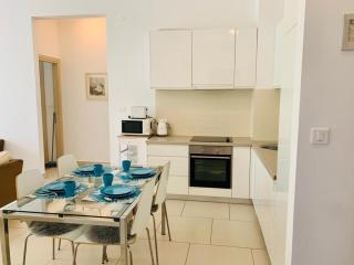 Lavender Bay Apartment F8 - Donji Morinj - 6