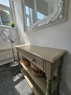 Shakespeare's Snug - 3