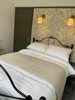 Shakespeare's Snug - Prescot - 1